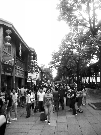 三坊七巷的游客