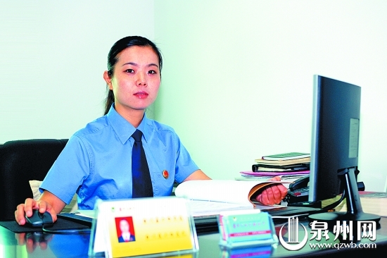 十余年來，吳雅芳用無悔的青春守護(hù)正義