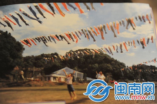 男孩節(jié)，藍(lán)天下飄舞的鯉魚風(fēng)箏