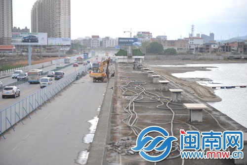 洛陽(yáng)新橋水閘因破舊拆除重建