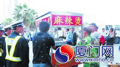 交警查處現(xiàn)場