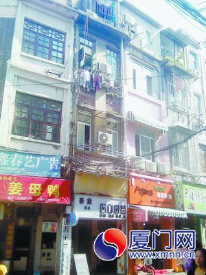 事故現(xiàn)場附近