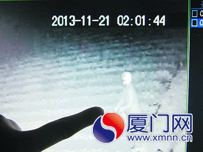 監(jiān)控中出現(xiàn)的可疑男子