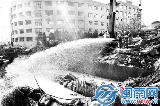 青島輸油管道爆炸案遇難人數(shù)增至55人