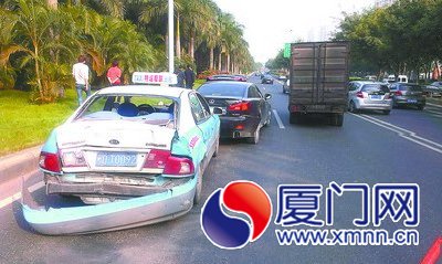 這個(gè)地方，今年追尾事故據(jù)說上百起