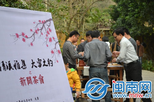 泡茶品飲，誦茶詩(shī)、講茶史，現(xiàn)場(chǎng)滿(mǎn)滿(mǎn)的文化味兒