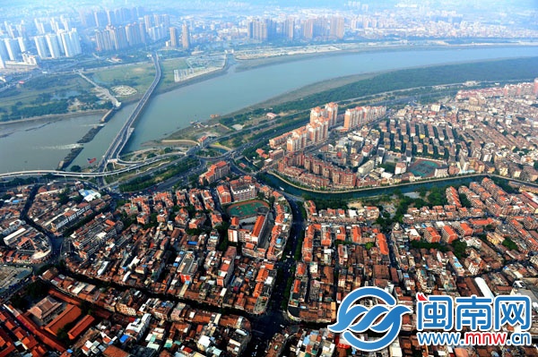 泉州提出將古城與古港、新區(qū)串聯(lián)起來發(fā)展，建設(shè)多元