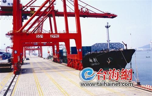 把東渡港的功能搬到島外，宜早不宜遲，越早越省錢