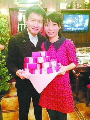 李洵和周麗媛用自己的方式辦婚禮
