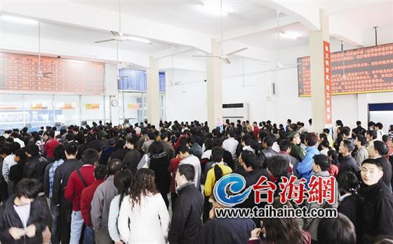 火車客流迅速飆升