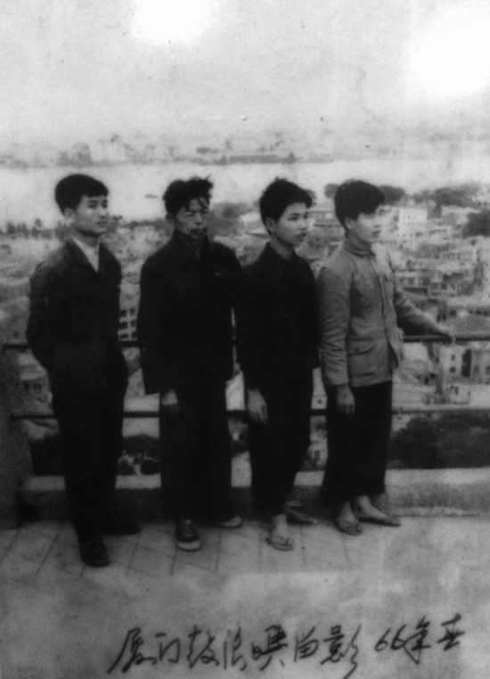 照片上的戰(zhàn)友，你們在哪里