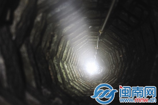 林先生家的水井里水汽蒸騰