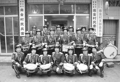 省新南金村女子軍鼓隊