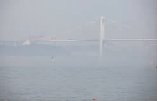 海滄大橋 橋梁若隱若現(xiàn) 記者 陳理杰 攝