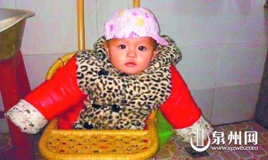 生病前的小丹有一雙水汪汪的眼睛