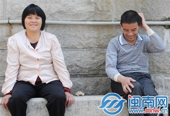 兩個(gè)人就這樣,如靜默電影一般生活了二十幾年