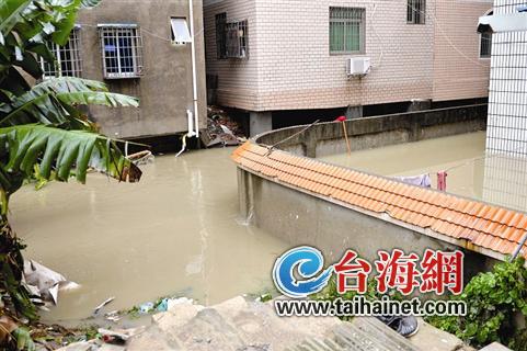 去年暴雨過后，廈門多個城中村淪為“水鄉(xiāng)”