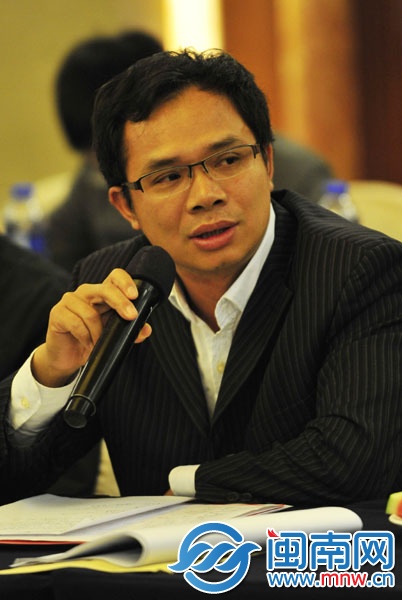 團省委宣傳部部長 王家新