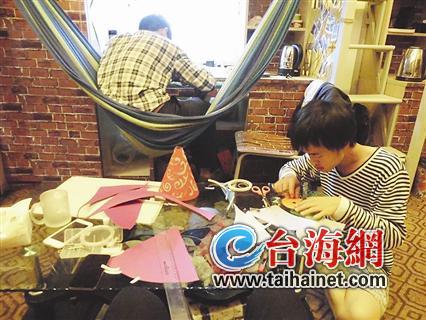 男生宿舍成情調(diào)酒吧2