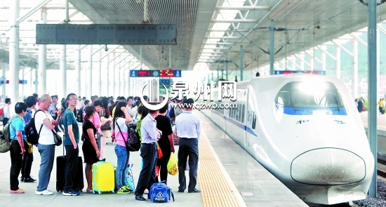 五一小長假，高鐵客流持續(xù)火爆，多地票源緊張