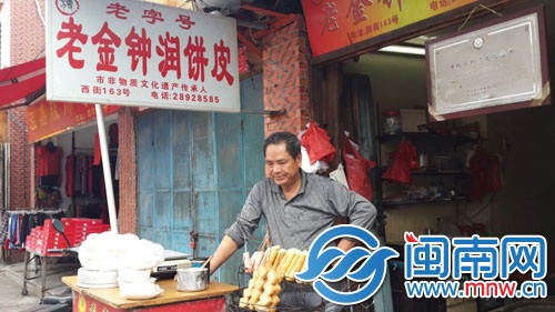 小店每天接待游客過萬