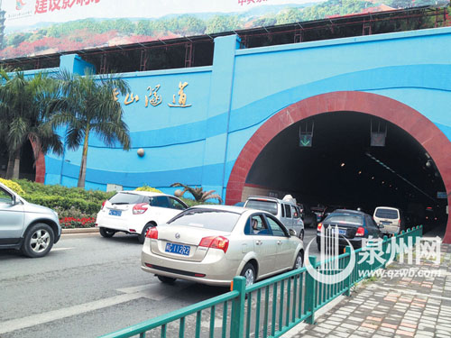 大坪山隧道是目前連接中心市區(qū)與城東最主要的通道