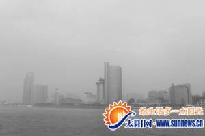 昨日早晨，大霧籠罩廈門