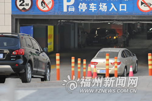 內(nèi)澇還可能造成地下車庫(kù)嚴(yán)重積水的現(xiàn)象，應(yīng)將車開(kāi)到