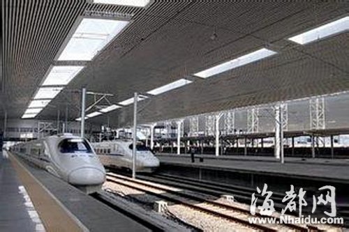 廈深鐵路一票難求