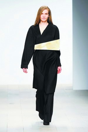 做大衣服的“廈門小女孩” 2