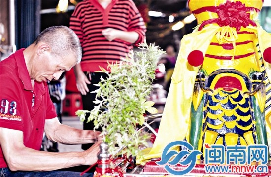 這個(gè)龍頭頗為特殊，汪冠新為即將到來的活動(dòng)做準(zhǔn)備