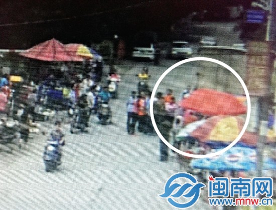 畫(huà)圈處為事發(fā)菜市場(chǎng)