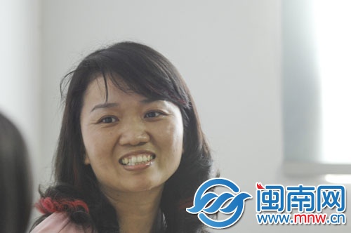 泉州七中高級(jí)教師，課程發(fā)展中心主任盧燕