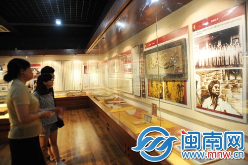 在黎大設(shè)有專門的陳列館，讓學(xué)生們學(xué)習(xí)這位僑界領(lǐng)袖