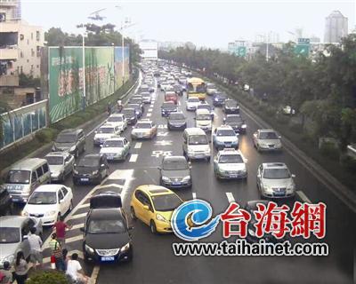 仙岳路堵車(chē)1