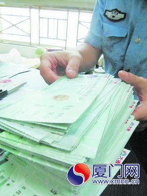 騙子克隆二維碼制假票