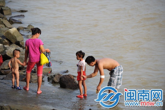 今明陽光燦爛 溫度不肯低頭