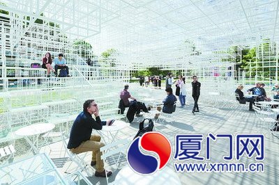 藤本壯介作品“蛇形畫廊”。