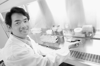 林童俊在實(shí)驗(yàn)室