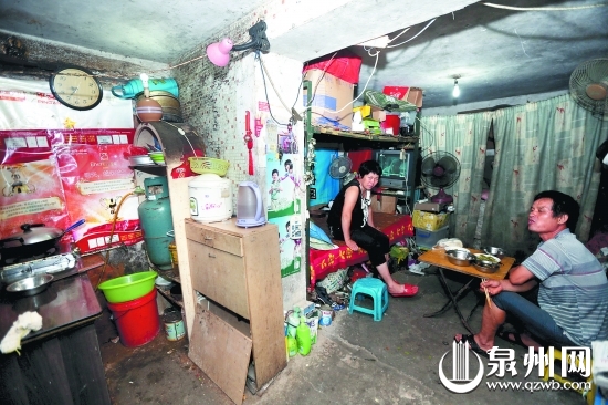 社區(qū)儲藏間住人