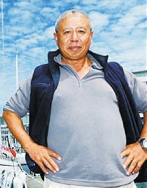 魏軍曾駕帆船環(huán)游世界