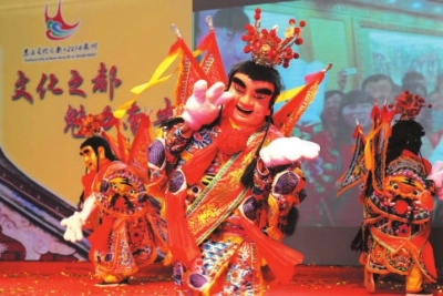 閩南傳統(tǒng)的電音三太子表演。