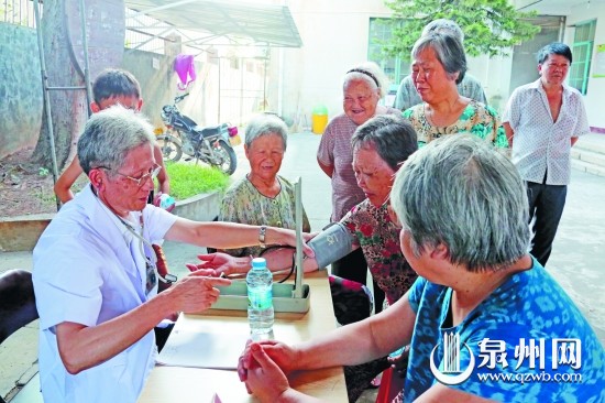 義診進(jìn)社區(qū)