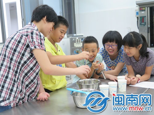 分離蛋黃和蛋清是一門技術(shù)活