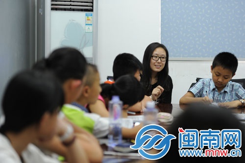 聽(tīng)海都報(bào)首席編輯芳姐講述編輯那些事兒